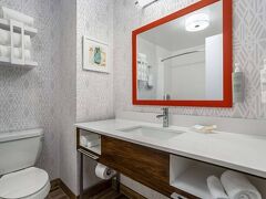 ハンプトン イン & スイーツ マンシー 写真