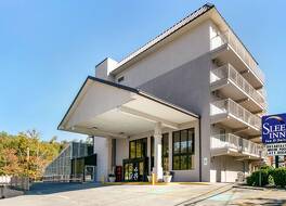 スポーツワールドブルバード近くのスリープイン＆スイーツ