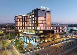 ハーパー クパン バイ アストン 写真