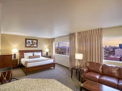 フォー クイーンズ ホテル&カジノ 写真