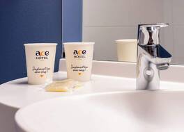 エース ホテル クレルモン フェラン ラ パルデュ 写真