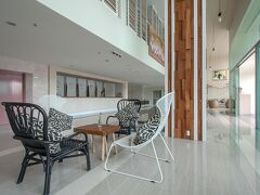 プラチュワップ グランド ホテル 写真