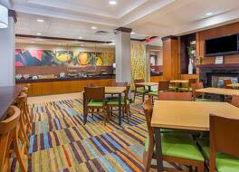 フェアフィールド イン & スイーツ バイ マリオット レキシントン ノース 写真