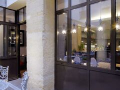 ホテル マドモアゼル 写真