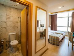 ゾォブ オテル 写真