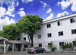 スーパー 8 バイ ウィンダム ジュノー