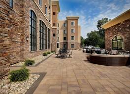 Staybridge Suites Holland 写真