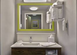 ハンプトン イン & スイーツ ジャクソン 写真