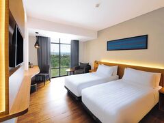 ハーパー クパン バイ アストン 写真