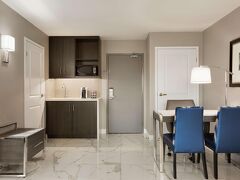 エンバシー スイーツ バイ ヒルトン トロント エアポート 写真