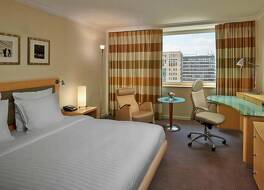 ヒルトン デュッセルドルフ 写真