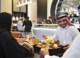 セントロ ワハ バイ ロタナ 写真