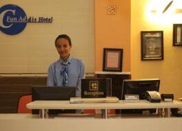 C Fun Addis Hotel 写真