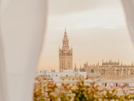 ホテル コロン グラン メリア 写真