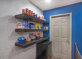 デイズ イン バイ ウィンダム クックビル 写真