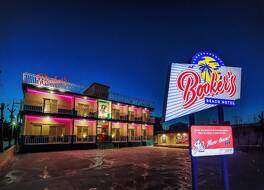 ヤンヤン ブッカーズ ビーチ モーテル