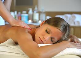 ホテル ショプロン 写真