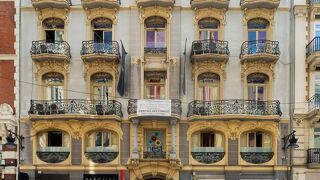 レッド ネスト ホステル