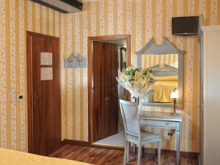 ホテル ティントレット 写真