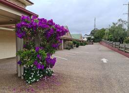 カントリー ガーデンズ モーター イン トゥーンバ 写真