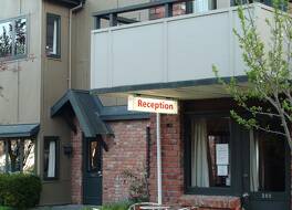 ウッドランズ モテルズ & アパートメンツ 写真