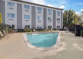 ベストウェスタン ルイビル エアポート エキスポ 写真