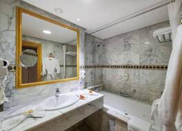 Medina Belisaire and Thalasso 写真