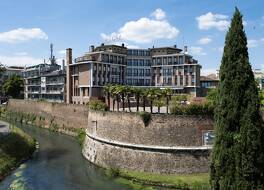 ホテル カールトン 写真