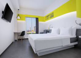 イエロー ホテル ジェムルサリ スラバヤ 写真