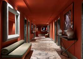 シナ ベルニーニ ブリストル オートグラフ コレクション