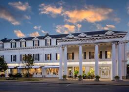 ヒストリック ブーン タバーン ホテル アンド レストラン