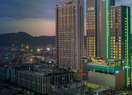 ホリデイ イン ＆ スイーツ シーラチャ ラエムチャバン バイ IHG 写真