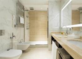 アレフ ローマ ホテル キュリオ コレクション バイ ヒルトン 写真