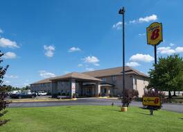 スーパー 8 バイ ウィンダム ココモ