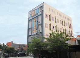 ラックスポイント ホテル スラバヤ 写真