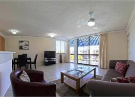 Headland Tropicana Resort 写真