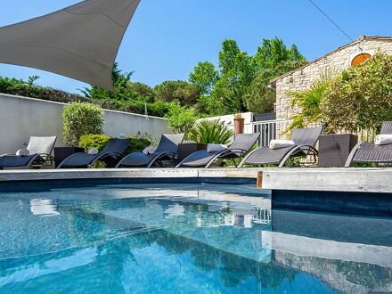 Elegance Suites Hotel 写真