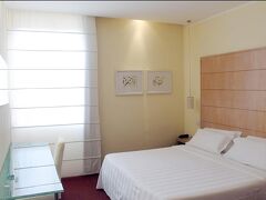 ビーアンドビー ホテル ファースト 写真