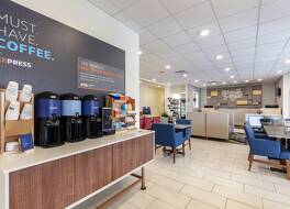 ホリデイ イン エクスプレス メトロポリス by IHG 写真