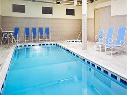 ホリデイ イン エクスプレス & スイーツ ウォーキガン by IHG 写真