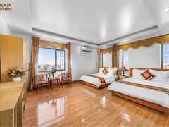 ハープ トランジット ホテル 写真