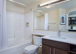 キャンドルウッド スイーツ ボウリンググリーン by IHG 写真