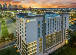 ラ キンタ イン & スイーツ バイ ウィンダム ナッシュビル ダウンタウン / スタジアム 写真