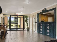 デイズ イン & スイーツ バイ ウィンダム シュトゥットガルト 写真