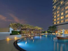 ジュビリー プレステージ ホテル ラチャダーピセーク 写真