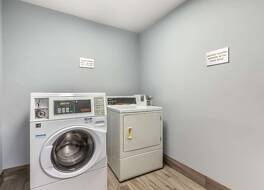 コンフォート イン アンド スイーツ アーリントン ハイツ - バッファロー グローブ