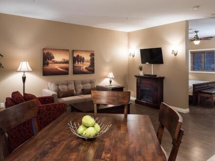 ザ キャッスル アット スワン レイク 写真