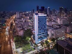 ヒルトン ガーデン イン バンコク シーロム 写真