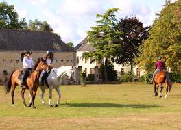 シャトー デュ ブ 写真