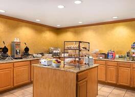 カントリー イン & スイーツ バイ ラディソン シカモア イリノイ